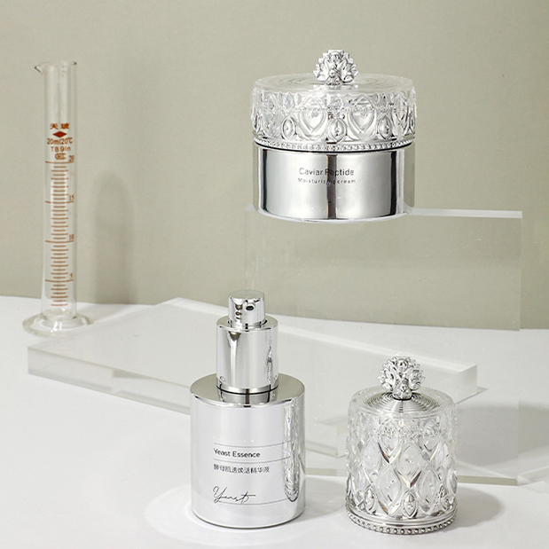 تعادل ظریف در طراحی بطری عطر شیشه ای: تلفیقی از عملی بودن و هنر