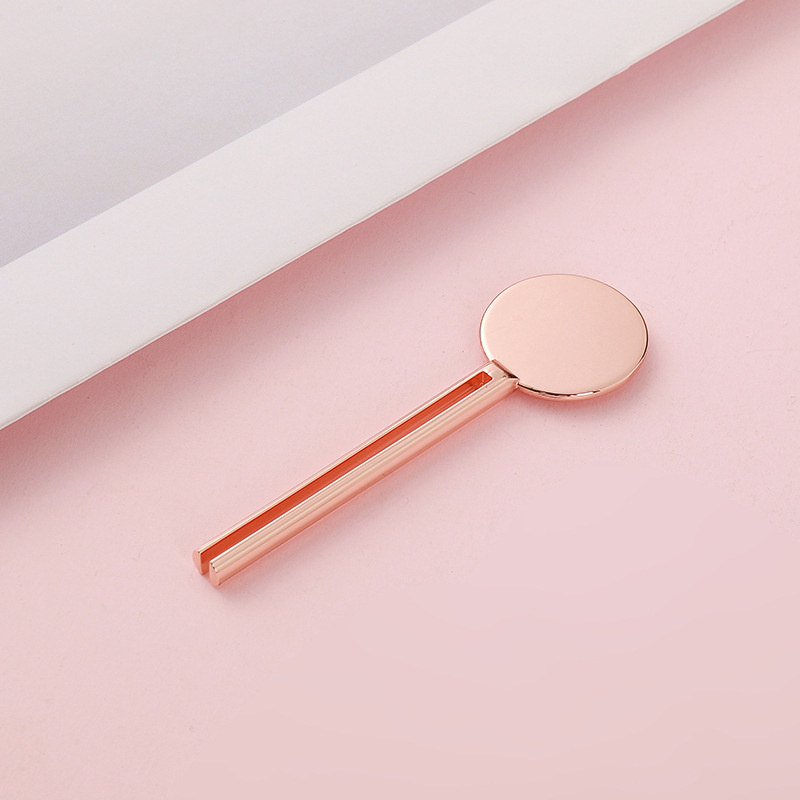 لوازم آرایشی و بهداشتی کلید چرخشی شکل لوله Wringer Rolling خمیر دندان کلید پرس کننده لوله با پایه کوبنده لوله فلزی لوازم آرایشی و بهداشتی کلید چرخشی شکل لوله Wringer Rolling خمیر دندان کلید پرس کننده لوله با پایه کوبنده لوله فلزی