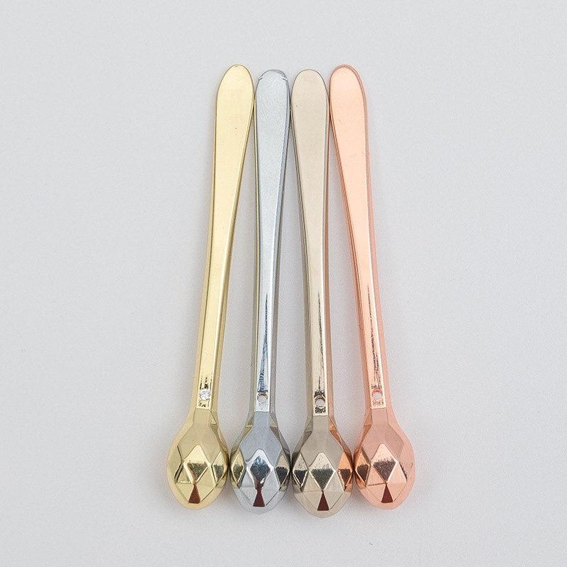 طرح بی نظیر برش الماس از کرم دور چشم آلیاژ روی طرح بی نظیر برش الماس از کرم دور چشم آلیاژ روی